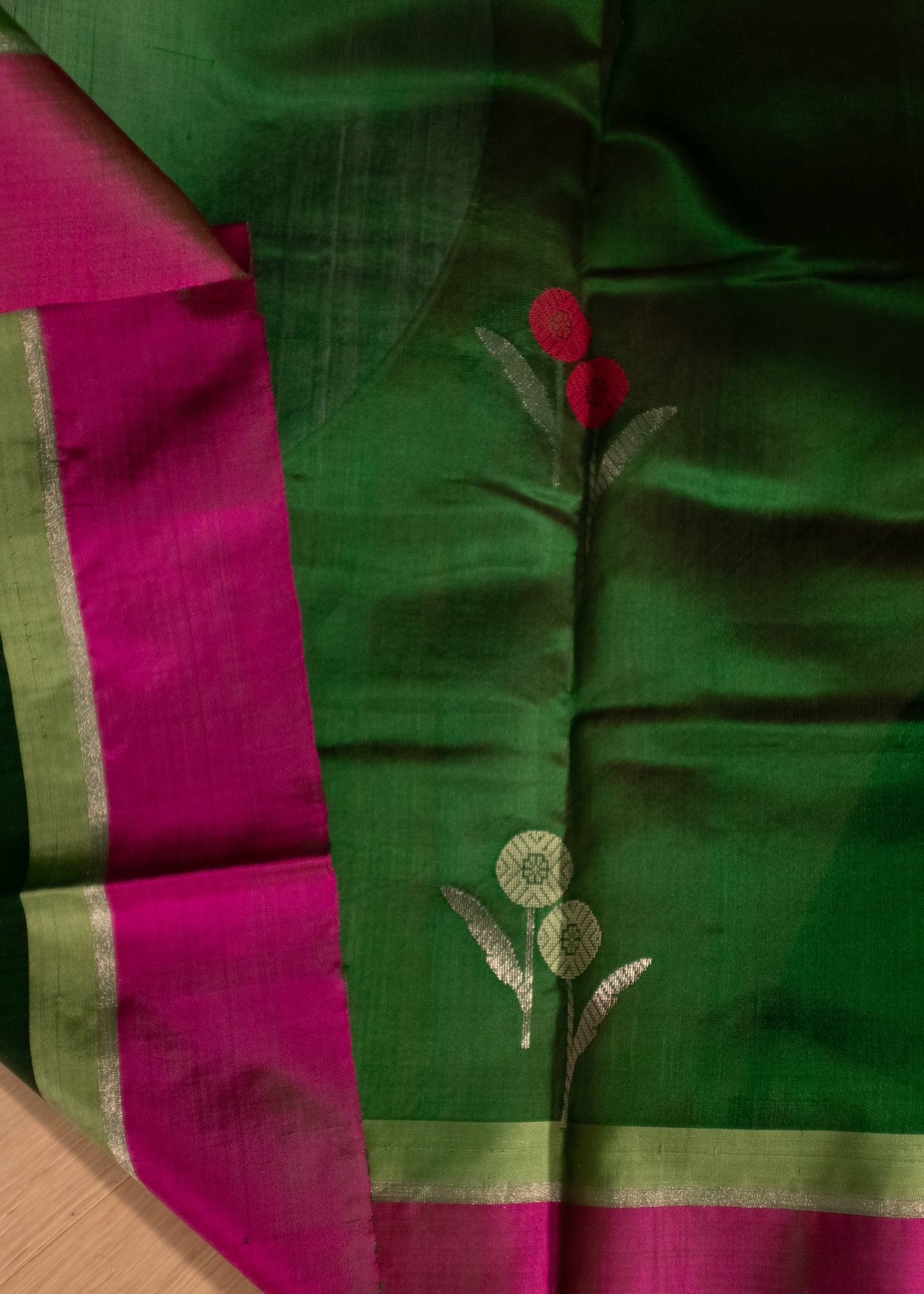 Lustrous Dark Green Floral Motifs Chanderi Soft Silk