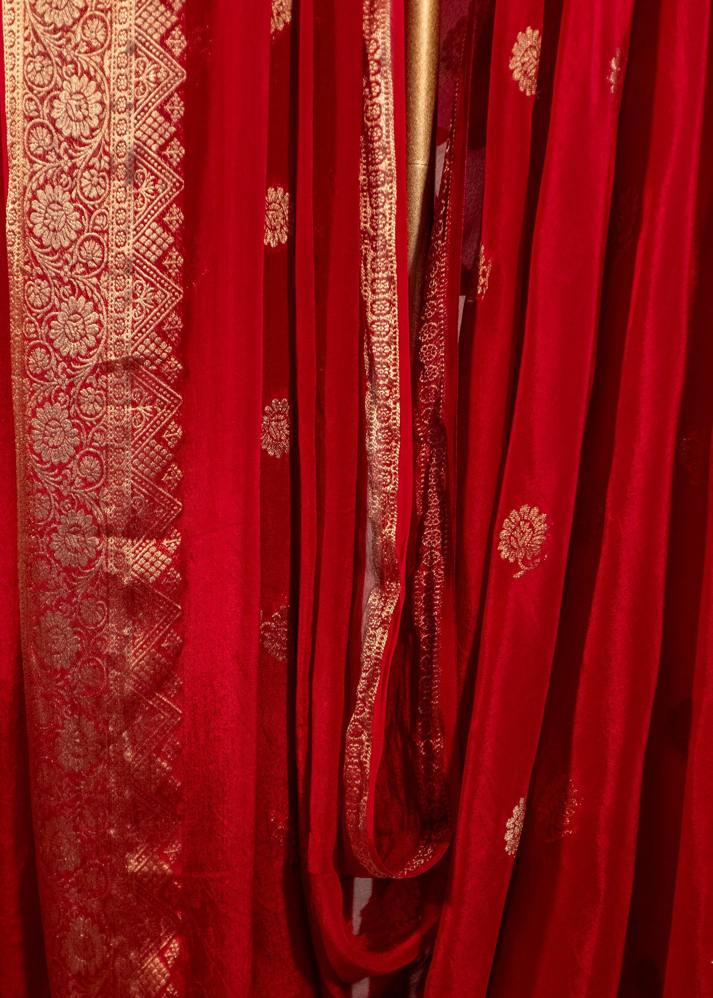 Red Banarasi Viscose Crepe Silk Saree